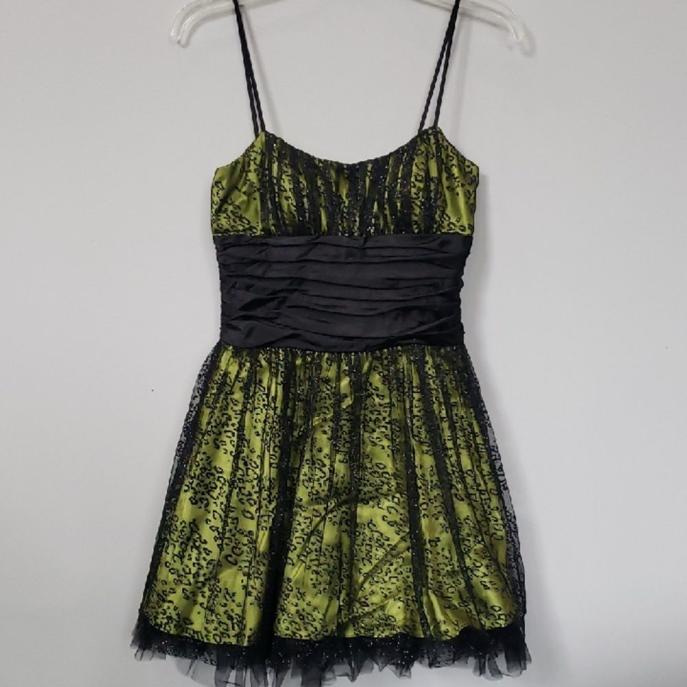 Morgan & Co. Dress 5/6 Black Lace Glitter Green Satin Wicked Witch Babydoll